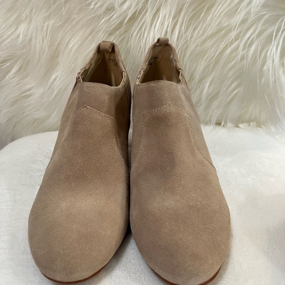 AUDREY BROOKE booties size 71/2M  cream - Picture 12 of 17